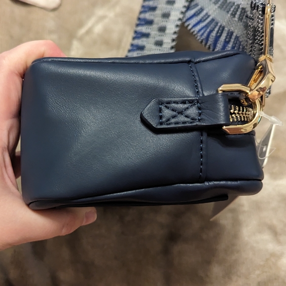 Pink Cove Small Handbag - Never Used - Picture 7 of 9